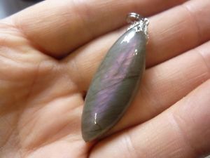【送料無料】ネックレス　ペンダントケースpendentif protection labradorite violet trs rare ref 1749