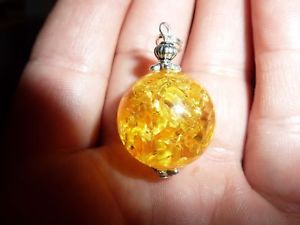 【送料無料】ネックレス pendentif en ambre doree 1,9 cm