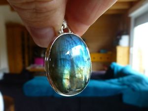【送料無料】ネックレス　シルバーパンチペンダントbeau pendentif avec labradorite en argent 925 poinon
