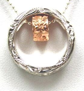 【送料無料】ネックレス　シックピンクシルバーハワイアンプルメリアサークルバレルペンダントローズpais rose rose argent 925 hawaen plumeria volutes cercle baril perle pendentif