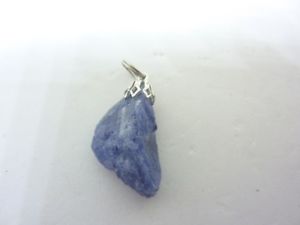 【送料無料】ネックレス　サファイアpendentif saphir brut 5,3 gr ref 3301