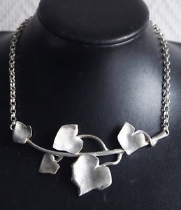 【送料無料】ネックレス　ビンテージネックcollier ras de cou sign au dos en mtal argent vintage