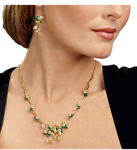 【送料無料】ネックレス　ネックレスイヤリングゴールデンリーフグリーンパールparure collier boucles doreilles dor email vert feuille perle de culture l7