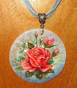 【送料無料】ネックレス　ピンクペンダントハルコーラルピンクロシアpendentif rose coque rose corail vritable russe peint la main pakhomova