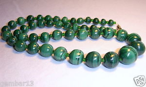 【送料無料】ネックレス　マラカイトグリーンクランプアフリカvritable vert malachite collier gradue perles africaine malakite｜hokushin