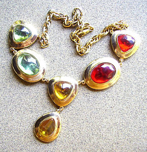 【送料無料】ネックレス メタルクランプドールガラスカボション1831 collier metal dore et cabochons en verre colore|hokushin