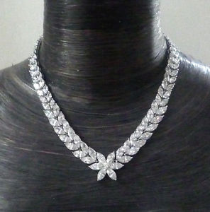 【送料無料】ネックレス　バトラーウィルソンクリスタルフジサンケイビジネスシートシルバークリップbutler et wilson cristal marguerite feuilles teinte argent collier neuf