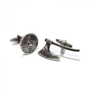 【送料無料】メンズアクセサリ―　アンティークヴァイキングシールドカフスボタンantique look viking warrior battle axe amp; shield cufflinks