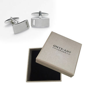 【送料無料】メンズアクセサリ―　メンズスタイリッシュシルバーカフスボタンオニキスアートボックスオンmens stylish rectangular silver cufflinks amp; gift box by onyx art