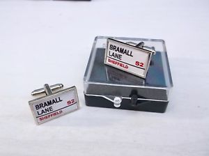 【送料無料】メンズアクセサリ― ユナイテッドシェフィールドユナイテッドメンズカフスボタンサインsheff utd sheffield united street road sign mens cufflinks gift