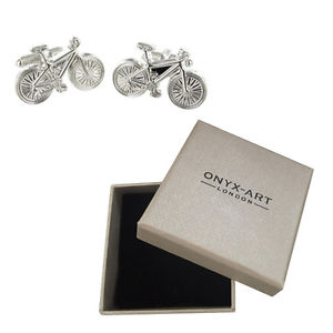 【送料無料】メンズアクセサリ― メンズシルバーサイクリストカフスボタンオニキスアートボックスオンmens silver bicycle cyclist cufflinks amp; gift box by onyx art