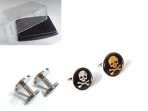 【送料無料】メンズアクセサリ―　スカルクロスボーンデッドバッジメンズカフスボタンskull and cross bones evil dead emo badge mens cufflinks gift