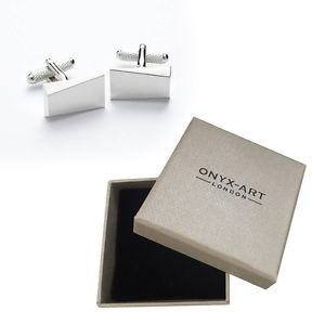 【送料無料】メンズアクセサリ― メンズプレーンシルバースマートカフスボタンオニキスアートボックスオンmens plain silver rectangle rectangular smart cufflinks amp; gift box by onyx art