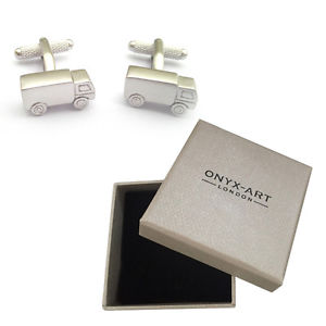 【送料無料】メンズアクセサリ―　メンズシルバートロッコカフスボタンボックストラックオニキスアート 14,024円