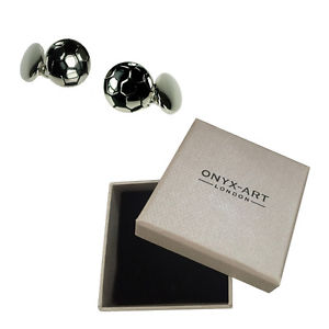 【送料無料】メンズアクセサリ―　サッカーカフスボタンオニキスアートボックスオンmens silver plated football cufflinks amp; gift box by onyx art