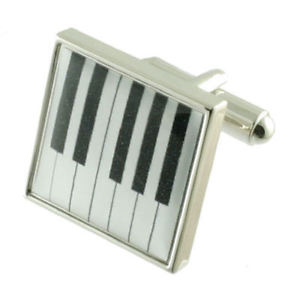 【送料無料】メンズアクセサリ&mdash;　ピアノキーカフスボタンソリッドスターリングシルバーパーソナライズボックスオンmusic piano keys cufflinks solid sterling silver 925 personalised engraved box｜hokushin
