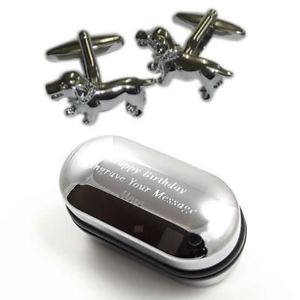 【送料無料】メンズアクセサリ―　ソーセージダックスフントクリスタルカラーカフスボタンボックスsausage dog dachshund with crystal collar cufflinks amp; engraved gift box
