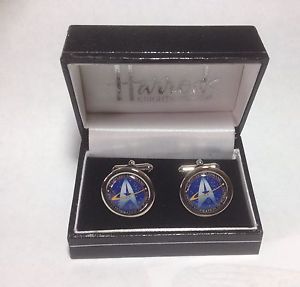 【送料無料】メンズアクセサリ―　スタートレックスターフリートコマンドシルバーボックスゴールドカフリンクスstar trek, star fleet command silver amp; gold cufflinks in display box
