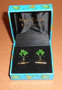【送料無料】メンズアクセサリ―　カエルカフリンクス listingboxed magnificent mouchoirs green frog cufflinks