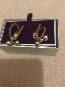 【送料無料】メンズアクセサリ―　デザイナーレザーカフリンクスtm lewin designer leather cufflinks boxed
