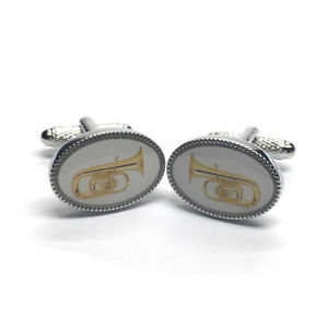 【送料無料】メンズアクセサリ―　エナメルテナーホーンバリトンメッキパッドカフスボタンenamelled tenor horn baritone oval silverplated torpedo cufflinks in padded g