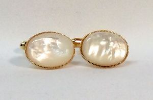 【送料無料】メンズアクセサリ―　パールカフリンクスmother of pearl cufflinks, oval shape, gold plated