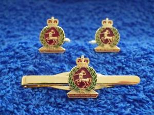 【送料無料】メンズアクセサリ&mdash;　ロイヤルカフリンクタイグリップクリップセットroyal army veterinary corps ravc cuff link and tie grip clip gift set｜hokushin 14,386円