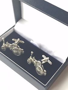 【貨物輸送無料】メンズ佩び物― トションエンジンピューターカフリンクスボックスtraction engine hand made pewter cufflinks n303 gift boxed