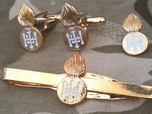 【送料無料】メンズアクセサリ&mdash;　ロイヤルハイランドカフリンクスバッジネクタイクリップセットroyal highland fusiliers cufflinks, badge, tie clip gift set｜hokushin