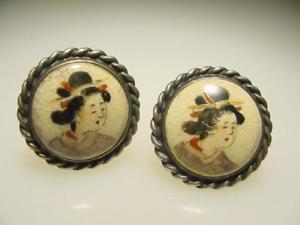 【送料無料】メンズアクセサリ&mdash;　ビンテージゴールドプレートスターリングシルバーペイントカフリンクスrare vintage michaud gold plate sterling silver paint satsuma geisha cuff links｜hokushin