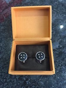 【送料無料】メンズアクセサリ―　カフスボタンtods cufflinks 100 genuine