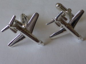 【貨物輸送無料】メンズ佩び物― スターリングシルバーレアジェットカフリンクスsterling silver lear jet plane cufflinks uk made