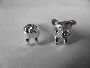【送料無料】メンズアクセサリ―　スターリングシルバーブタスイベルカフリンクスsterling silver pig swivel cufflinks uk made