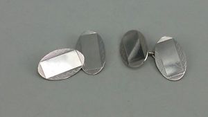 【貨物輸送無料】メンズ付属物― ソリッドシルバーカフスボタンボックスポーランド1968 stunning solid silver oval shield cufflinks high polish インチ quality  box