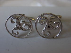 【送料無料】メンズアクセサリ―　スターリングシルバーセルティックカフリンクスsterling silver celtic cufflinks uk made