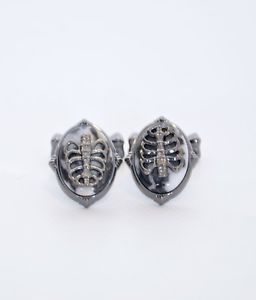 【送料無料】メンズアクセサリ―　アレキサンダーマックイーンスケルトンカフスボタンalexander mcqueen skeleton ribcage cufflinks perfect gift