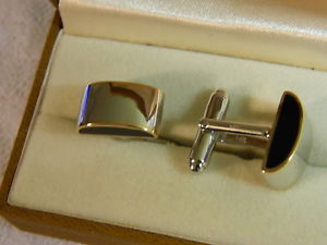 【送料無料】メンズアクセサリ&mdash;　スターリングシルバーウェールズゴールドカフリンクスclogau sterling silver amp; 9ct welsh gold cuff links rrp 35000｜hokushin