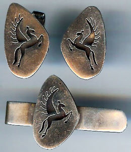 【送料無料】メンズアクセサリ―　ヴィンテージメキシコポンドペガサスカフスボタンタイバーセットvintage mexico sterling hallmarked flying horse pegasus cufflinks amp; tie bar set