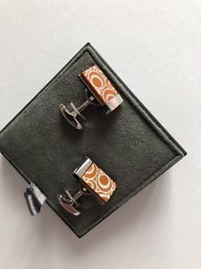 【送料無料】メンズアクセサリ―　ボタンバッジカフスボタンオレンジシルバーロンドン*button amp; badge cufflinks orange and silver london