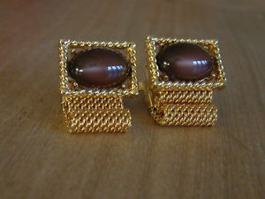 【送料無料】メンズアクセサリ―　スマートビンテージメッシュカフスボタンsmart vintage wrap around mesh cufflinks goldtone with brown stone setting
