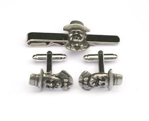【送料無料】メンズアクセサリ&mdash;　チャーチルピューターカフスボタンタイクリップチャーチルボックスセットchurchill pewter cufflinks and tie clip set churchill gift boxed｜hokushin