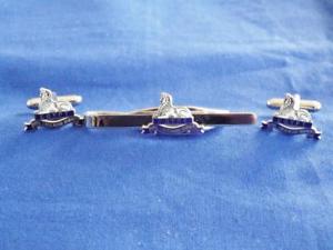 【送料無料】メンズアクセサリ― ロイヤルリンカンシャーカフリンクタイグリップクリップセットroyal lincolnshire regiment cuff link and tie grip  clip gift set