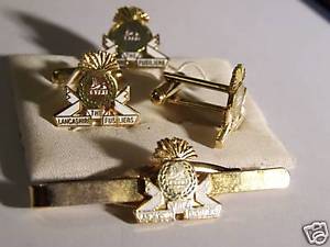 【送料無料】メンズアクセサリ&mdash;　ランカシャーカフリンクスバッジネクタイクリップセットlancashire fusiliers cufflinks, badge, tie clip gift set｜hokushin