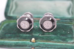 【貨物輸送無料】メンズ佩び物― マクラーレンスチールカフリンクスロンドンリンクrare brushed steel cufflinks made for mclaren by links of london b658
