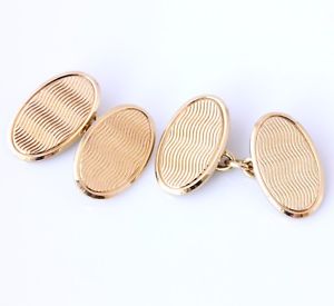 【貨物輸送無料】メンズ付属品― アンティークソリッドゴールドエンジンカフスボタンantique solid 18コンピュータ断層撮影法 gold oval engine turned wavy cufflinks heavy dublin 1929