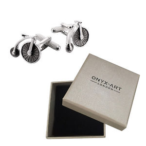 【送料無料】メンズアクセサリ―　メンズシルバーペニーカフスボタンオニキスアートボックスオン35 x mens silver penny farthing bike cufflinks amp; gift box by onyx art