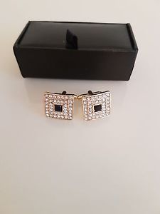 【貨物輸送無料】メンズ添え物― ステンレスゴールドカフリンクス stainless steel gold toned cufflinks