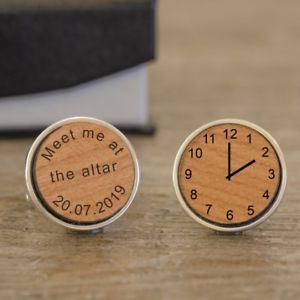【貨物輸送無料】メンズ添え物― カフスリンクmeet me at the altar wedding cufflinks wood