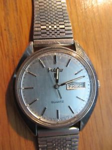 【送料無料】腕時計 ウォッチ プレスデーストラップクォーツreloj de cuarzo para hombres y563806l pulsar da y fecha ajustable ss correa|hokushin