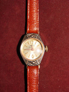 【送料無料】腕時計　ウォッチ　ブレスレットプラークancienne montre bracelet femme plaque or yema 15 jewels 14,386円